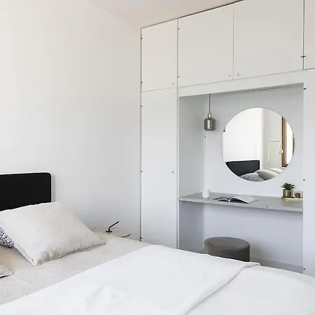 Modern Two Bedroom Near Sello, Free Parking Helsinki