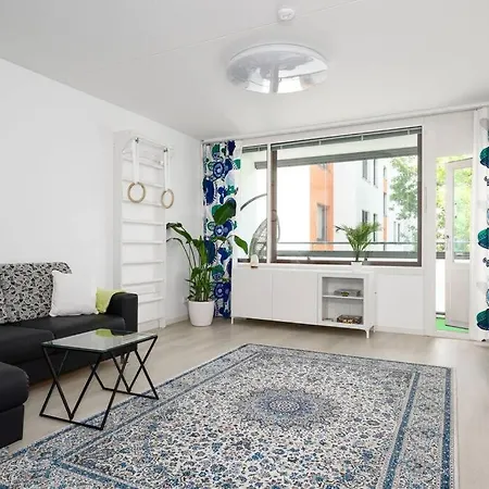 Modern Two Bedroom Near Sello, Free Parking